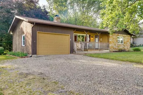 1445 Apple Valley Dr, Howard, OH 43028