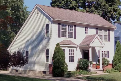 819 Griswold St, Worthington, OH 43085