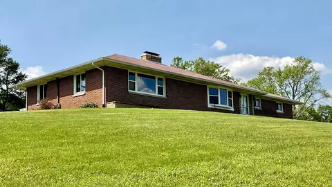 90 Maple Ln, Chillicothe, OH 45601