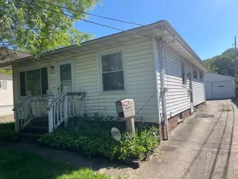 4900 Henry St, Cleveland, OH 44125