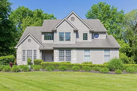 1315 Dobbins Dr, New Albany, OH 43054