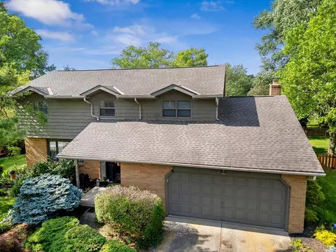 1026 Harbor View Dr, Westerville, OH 43081