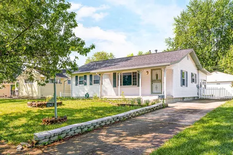 1247 Huntly Dr, Columbus, OH 43227