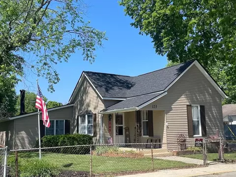 123 S Frey Ave, West Jefferson, OH 43162