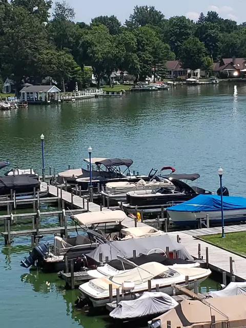 4401 Hunts Landing Rd #402, Hebron, OH 43025