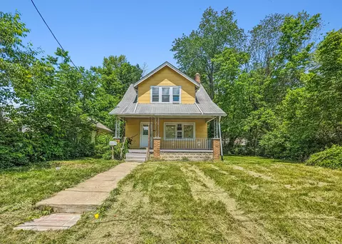 2052 Fern Pl, Columbus, OH 43211