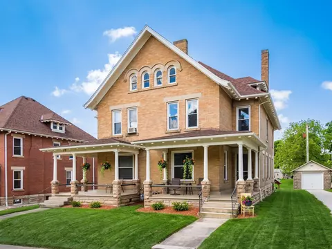 97 S Main St, Mount Gilead, OH 43338