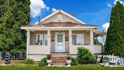 5245 E North Bank Rd, Buckeye Lake, OH 43008