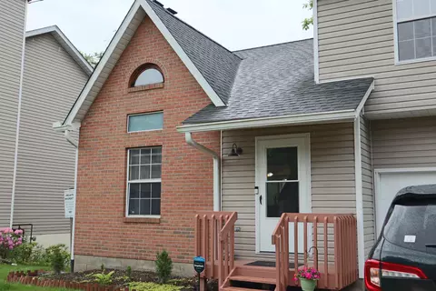 1241 Pineview Trl #A, Newark, OH 43055
