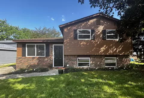 2902 Falcon Bridge Dr, Columbus, OH 43232