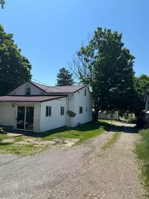 Exterior - 305 W Mill St, Mcarthur, OH 45651 photo 5 of 5