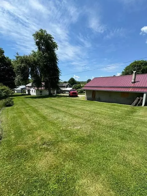 Exterior - 305 W Mill St, Mcarthur, OH 45651 photo 3 of 5