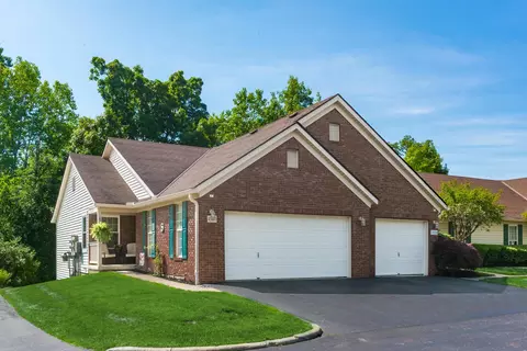 4500 White Tree Ct, Columbus, OH 43228