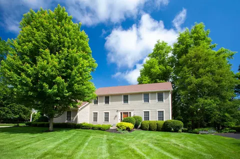6324 Deeside Dr, Dublin, OH 43017