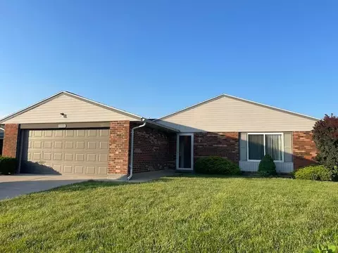 8650 Belle Chase Dr, Dayton, OH 45424