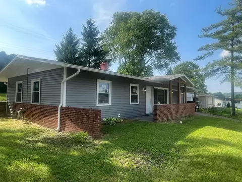 705 Brannon Dr, Lancaster, OH 43130