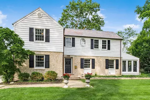 2138 Cheshire Rd, Columbus, OH 43221