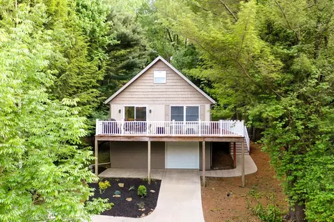 540 Lakeview Heights Dr, Howard, OH 43028