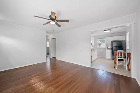 Living - 388 Derrer Rd, Columbus, OH 43204 photo 2 of 3