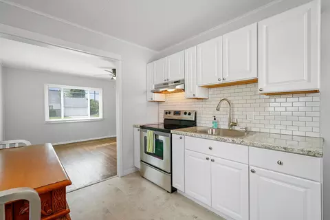 Kitchen - 388 Derrer Rd, Columbus, OH 43204 photo 2 of 4