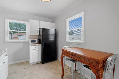 Kitchen - 388 Derrer Rd, Columbus, OH 43204 photo 3 of 4