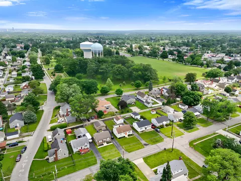 View/Area - 388 Derrer Rd, Columbus, OH 43204 photo 6 of 9