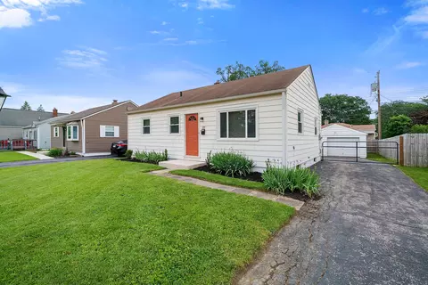 Exterior - 388 Derrer Rd, Columbus, OH 43204 photo 9 of 15