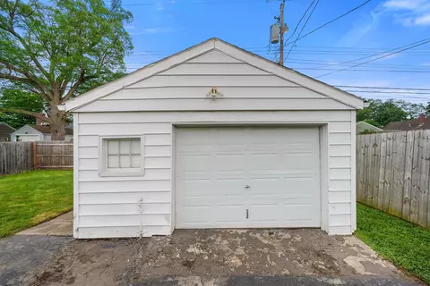 Exterior - 388 Derrer Rd, Columbus, OH 43204 photo 7 of 15
