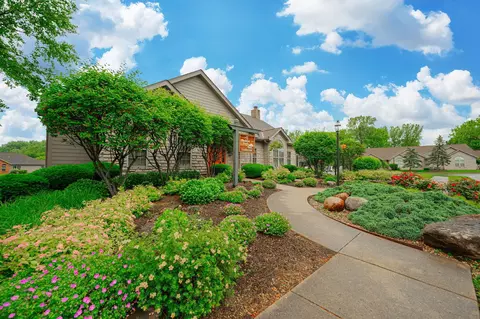 60 Villa Creek Dr #15, Reynoldsburg, OH 43068
