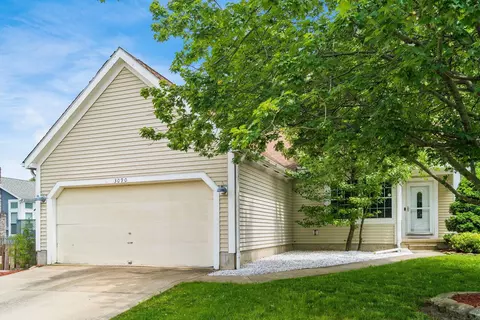 3090 Sun Valley Dr, Pickerington, OH 43147