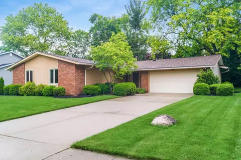 180 Greenglade Ave, Worthington, OH 43085