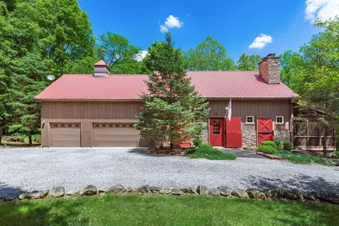 11444 Hazel Dell Rd, Howard, OH 43028