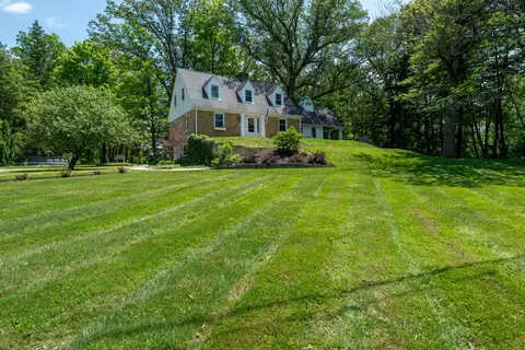5461 Fairmount Rd, Heath, OH 43056 photo 2