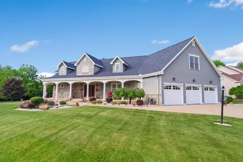 Exterior - 1518 Eagle Pass Dr, Marion, OH 43302 photo 4 of 13