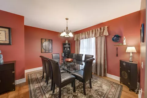 Dining - 1518 Eagle Pass Dr, Marion, OH 43302 photo 1 of 2