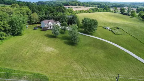 9567 Blue Jay Rd, Newark, OH 43055
