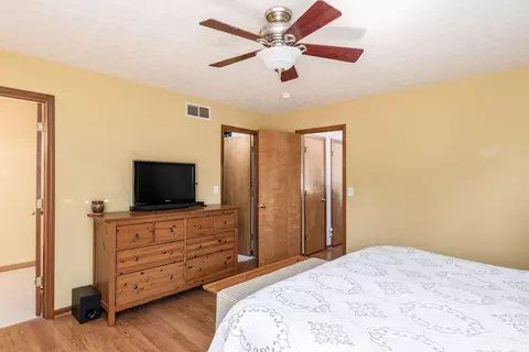 Bedroom - 5979 Westbend Dr, Galloway, OH 43119 photo 2 of 5