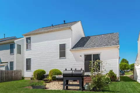 Exterior - 5979 Westbend Dr, Galloway, OH 43119 photo 7 of 7