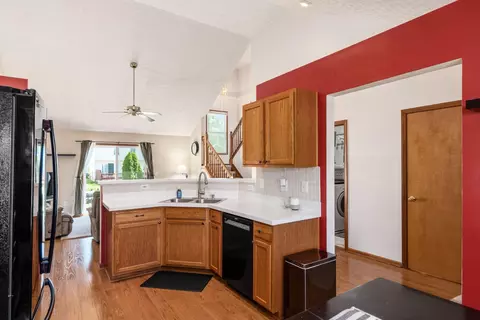 Kitchen - 5979 Westbend Dr, Galloway, OH 43119 photo 4 of 5