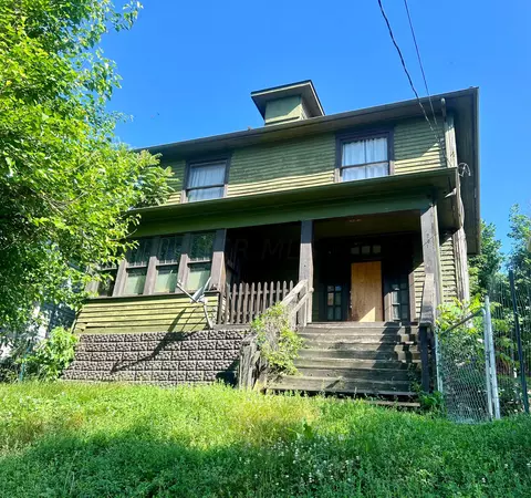731 Moorehead Ave, Zanesville, OH 43701