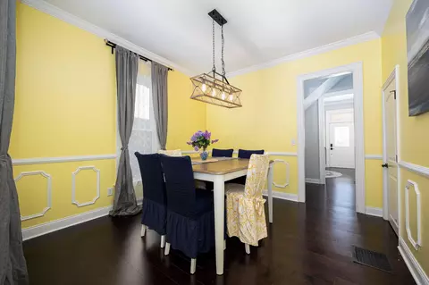 Dining - 1154 E Long St, Columbus, OH 43203 photo 1 of 2
