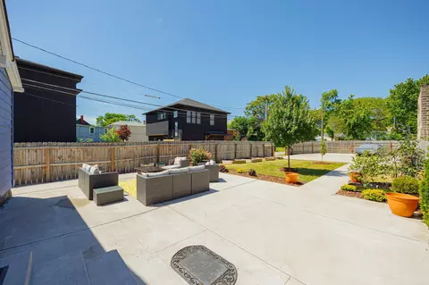 Exterior - 1154 E Long St, Columbus, OH 43203 photo 7 of 14