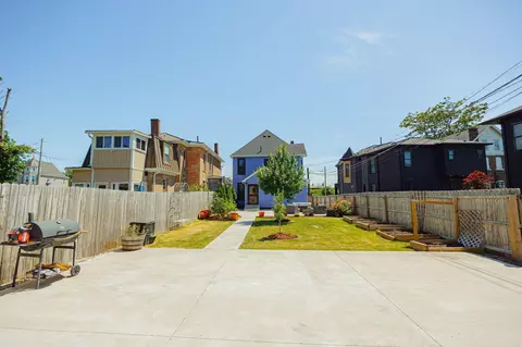 Exterior - 1154 E Long St, Columbus, OH 43203 photo 13 of 14