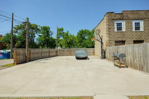 Exterior - 1154 E Long St, Columbus, OH 43203 photo 10 of 14