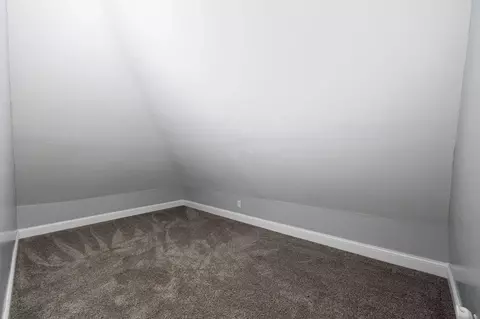 Bedroom - 1154 E Long St, Columbus, OH 43203 photo 9 of 9