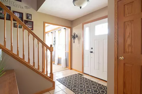2374 Whitney Ave, Ontario, OH 44906