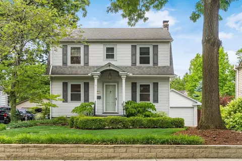 526 E Dunedin Rd, Columbus, OH 43214