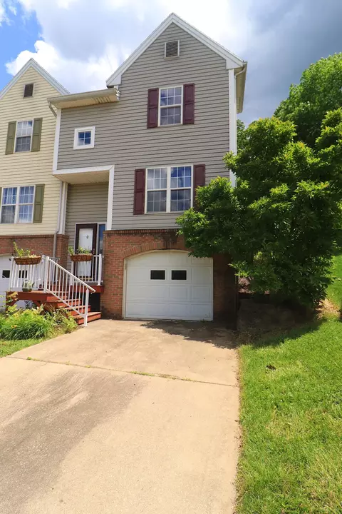 54 Westfield Pl, Athens, OH 45701