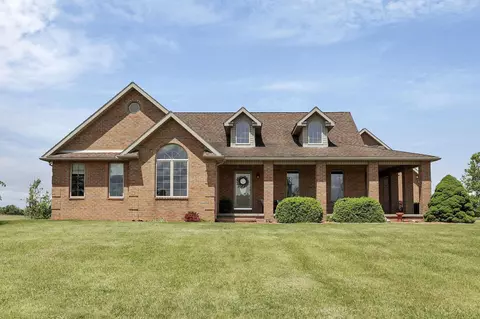 5276 Sand Hill Rd SW, Amanda, OH 43102