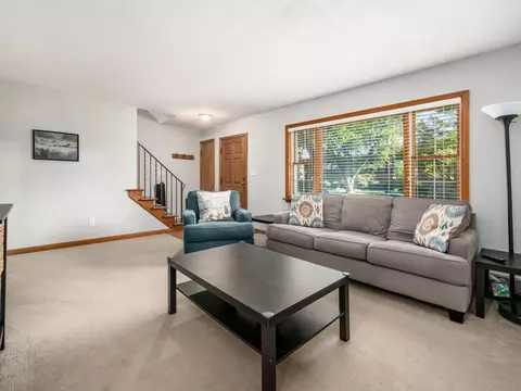 Living - 39 E Dominion Blvd, Columbus, OH 43214 photo 1 of 3